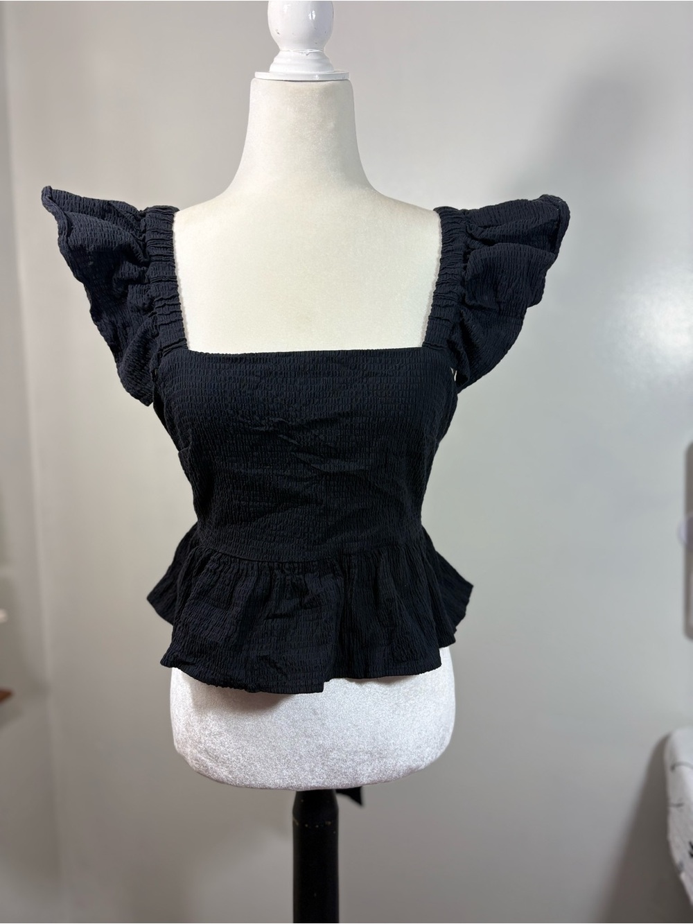 Mi Ami Black Smocked Peplum Blouse Flutter Ruffle Sleeve Crop Top Size S